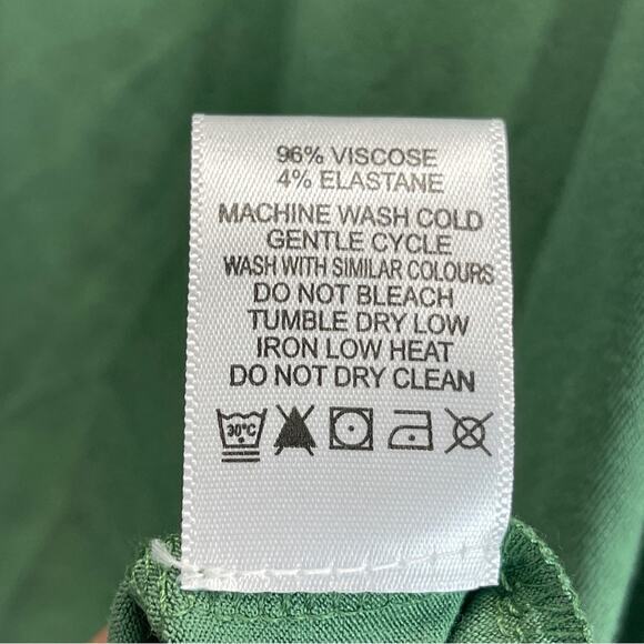 ABLE Meghan Drapey V-Neck shirt Green Balsam - Picture 6 of 8